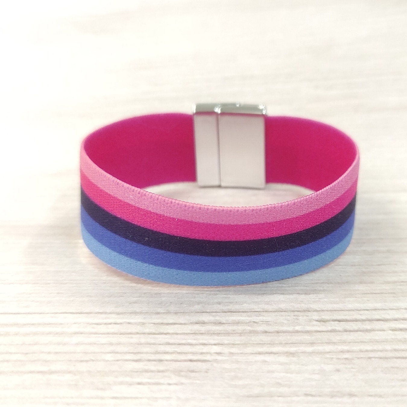 Omnisexual Flag - Thick Elastic Wristband Bracelet - stretchy elastic with magnetic clasp - heavy duty, design does not fade, washable 7/8"