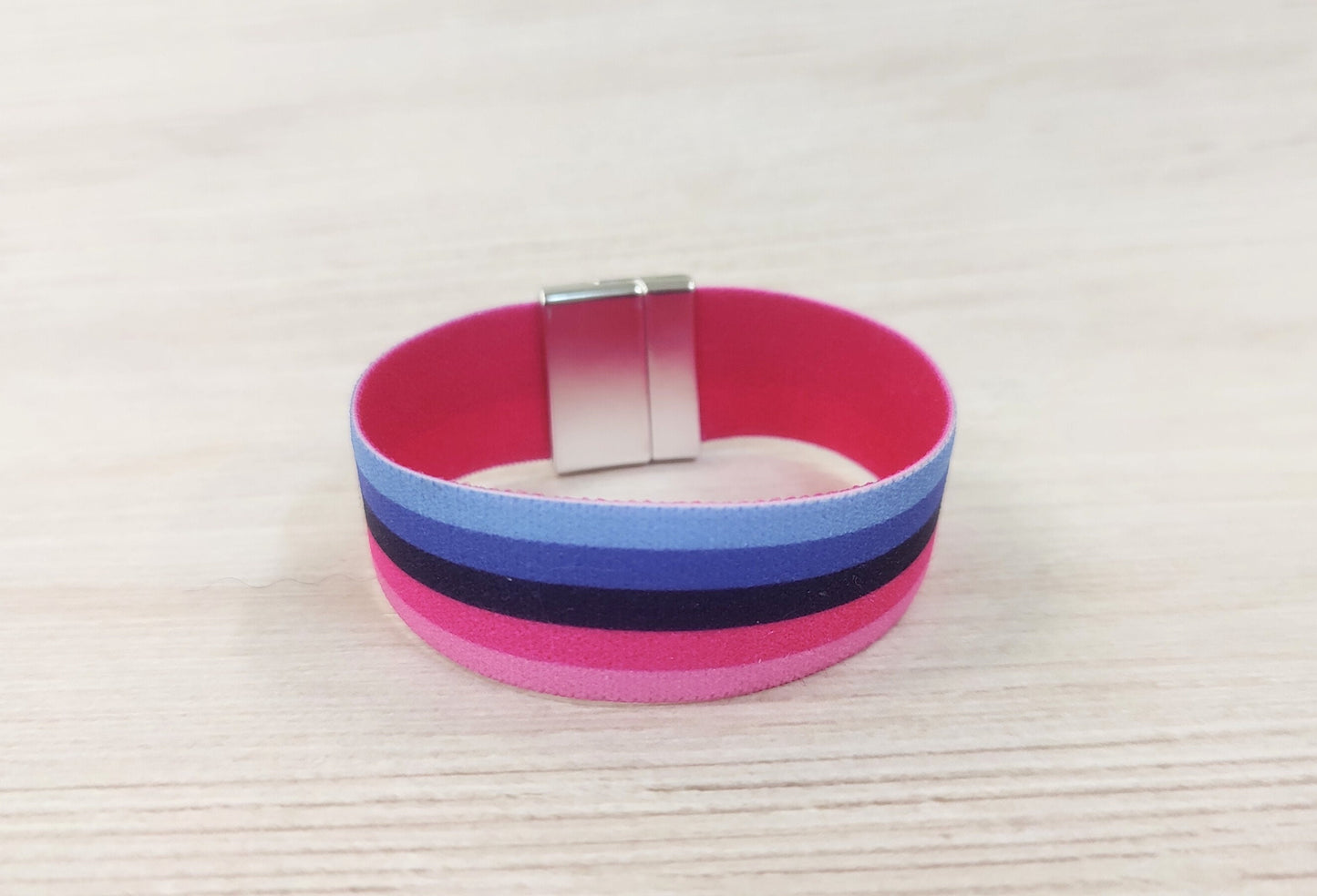 Omnisexual Flag - Thick Elastic Wristband Bracelet - stretchy elastic with magnetic clasp - heavy duty, design does not fade, washable 7/8"